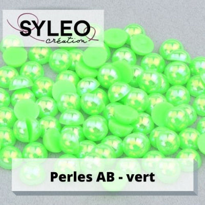 Demi perles taille 6 mm vert AB