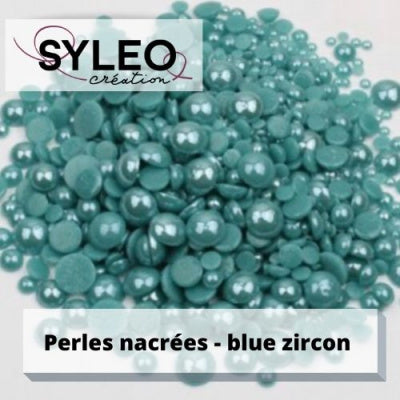 Demi perles taille 6 mm blue zircon nacré